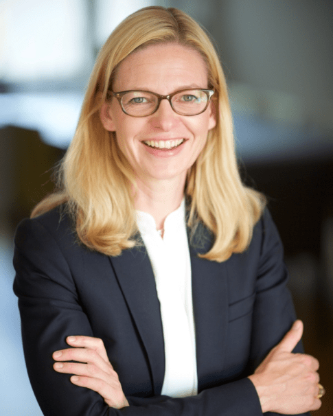 Portrait von Dagmar Attolini, einer Pro-bono-Fachkraft aus dem Netzwerk der Schmid Stiftung